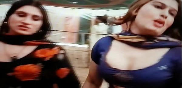  Desi pakistani shemales dance and show boobs